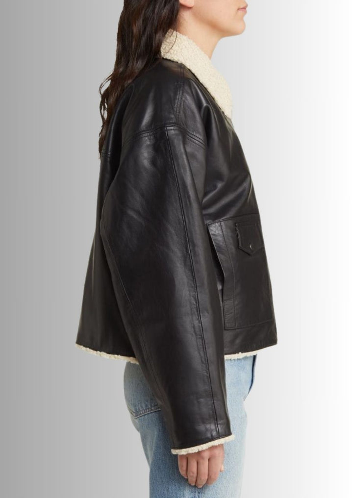 Une veste tendance et pratique, idéale pour les températures froides d’hiver.