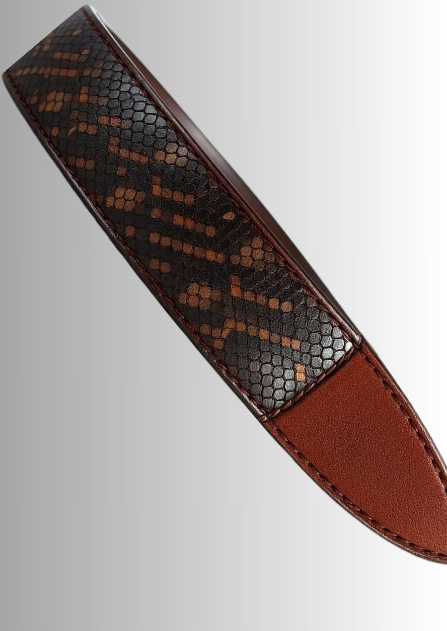 Ceinture homme en cuir effet serpent haut de gamme, idéale pour compléter une tenue sophistiquée.