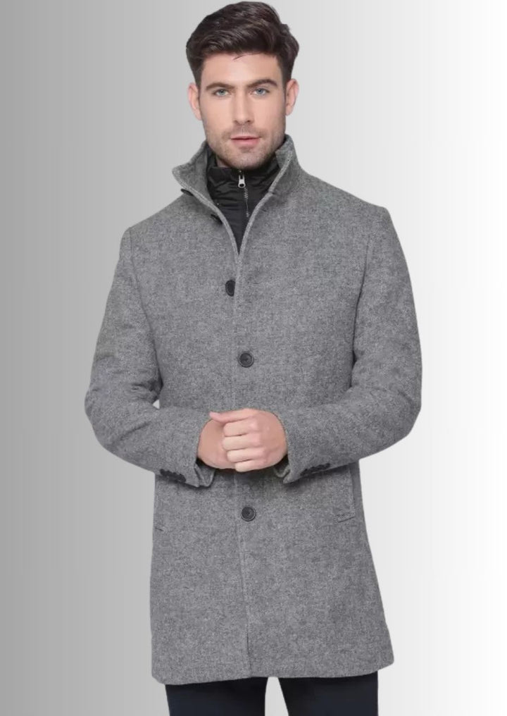 Affirmez votre style avec ce manteau long en laine grise pour homme