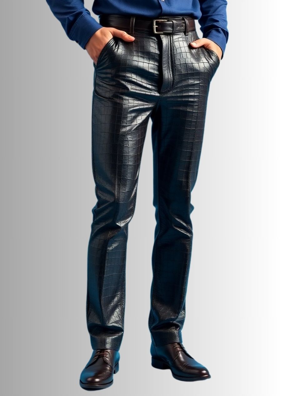 Pantalon en cuir noir effet croco pour homme, style chic et audacieux.