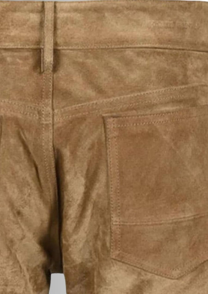 Pantalon en cuir suédé pour homme, pour un look chic et sophistiqué au quotidien.