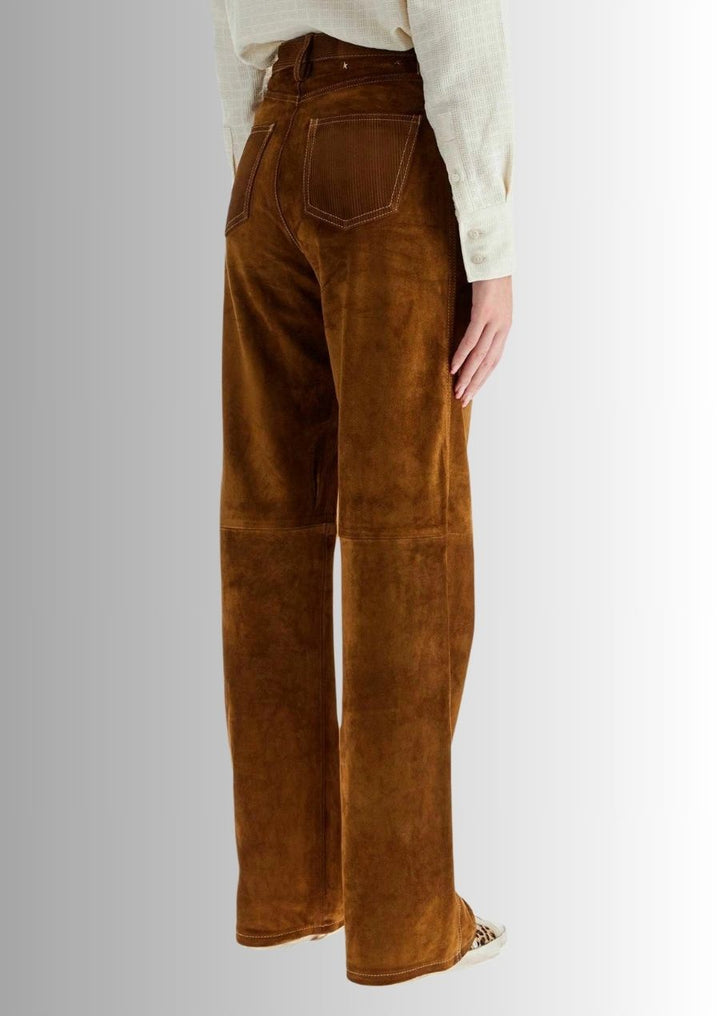 Pantalon marron en cuir suédé pour homme, parfait pour un look stylé et moderne.